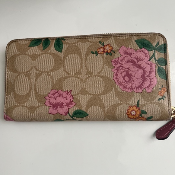 Coach zip around wallet in prairie rose print - Picture 7 of 11